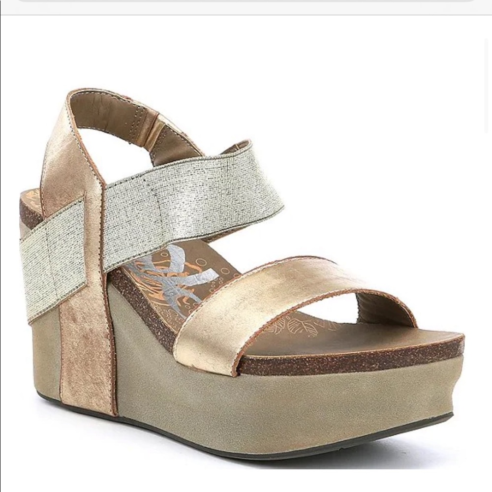 OTBT Gold Bushnell Leather Platform Wedge size 8.5